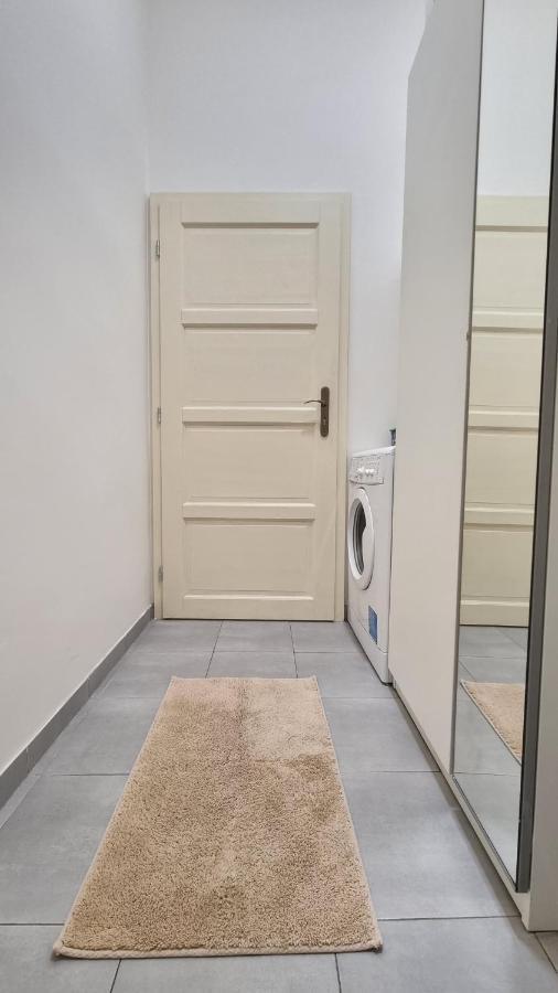 Finnem Rentals Jicinska Praga Exterior foto